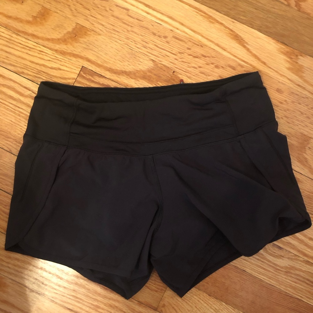 Lululemon Speed Up shorts 2.5 inch inseam mid rise black